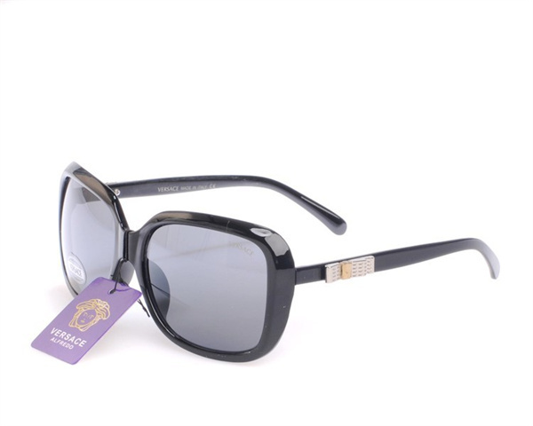  Name:Versace-17
 Size:
 Price:US$